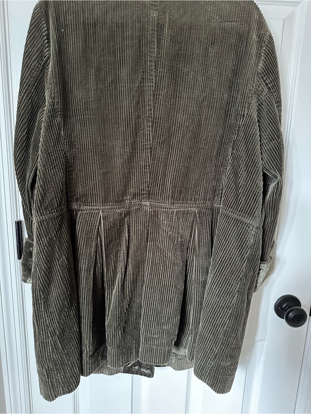 JJill Women’s Olive Green Corduroy with velvet trim barn coat - Picture 6 of 11